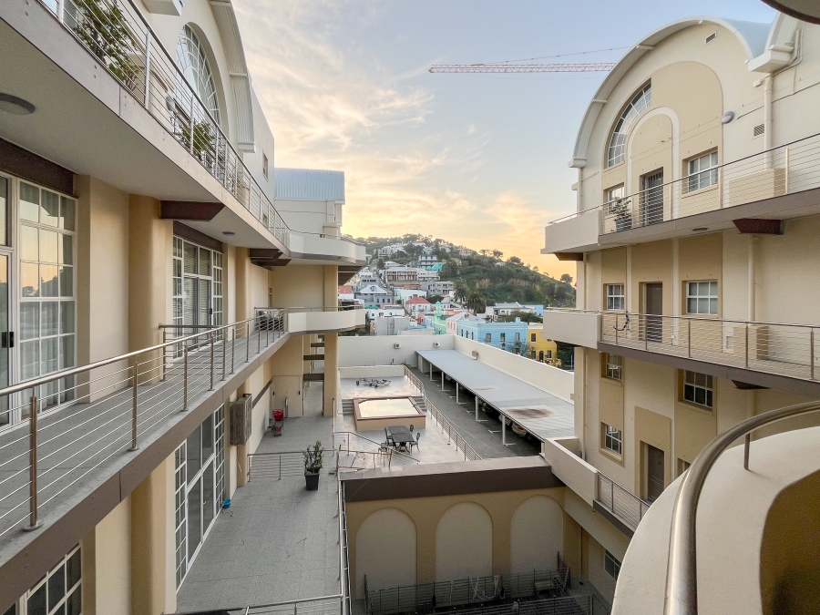 To Let 4 Bedroom Property for Rent in Cape Town City Centre Western Cape